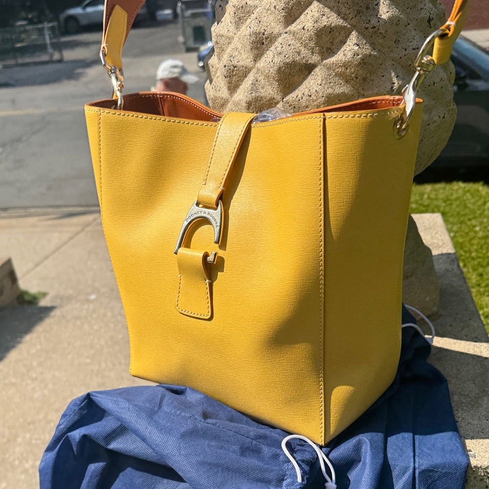 Dooney & Bourke Yellow Saffiano Leather Bucket Bag with detachable pouch NWOT